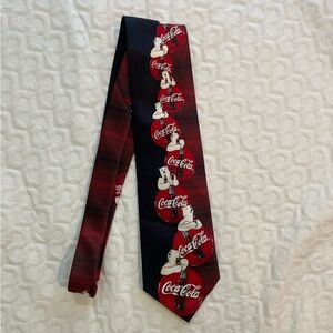 Coca-Cola Tie Polar Bear Classic Glass Bottle Tops Collectible